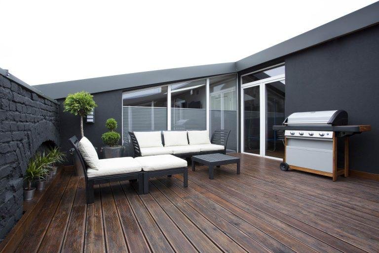 Terrasse pin verni